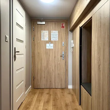 Zarembowicza 36 - Self Check-in 20h - Parking &lift Wroclaw