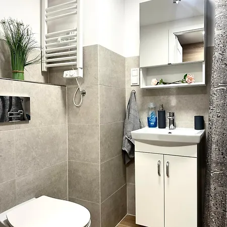 Daire Zarembowicza 36 - Self Check-in 20h - Parking &lift Wroclaw