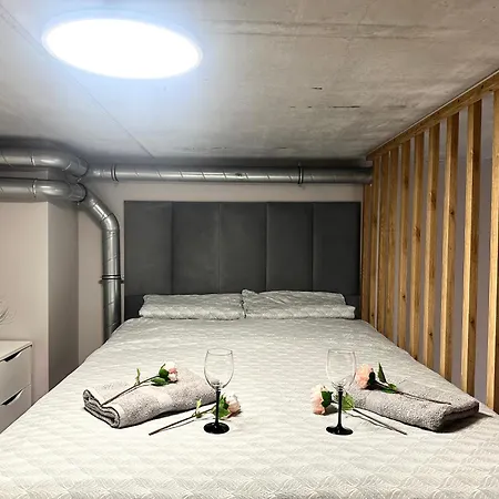 Zarembowicza 36 - Self Check-in 20h - Parking &lift Wroclaw