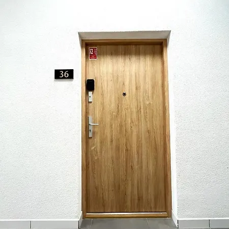 Zarembowicza 36 - Self Check-in 20h - Parking &lift * Wroclaw