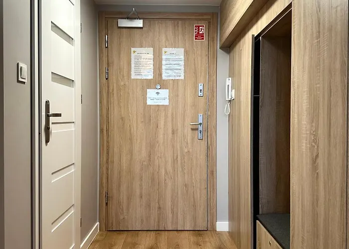 Zarembowicza 36 - Self Check-in 20h - Parking &lift Breslavia